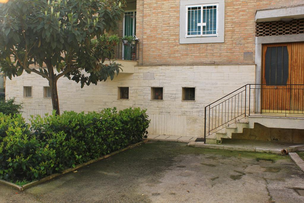 B&B Il Giardino In Citta - Parcheggio Privato Gratuito Фоджиа Экстерьер фото